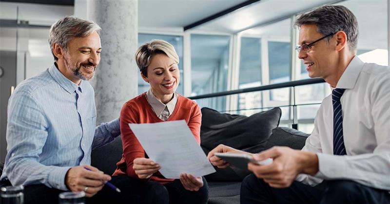 Why Choose an Independent Insurance Broker in Alberta